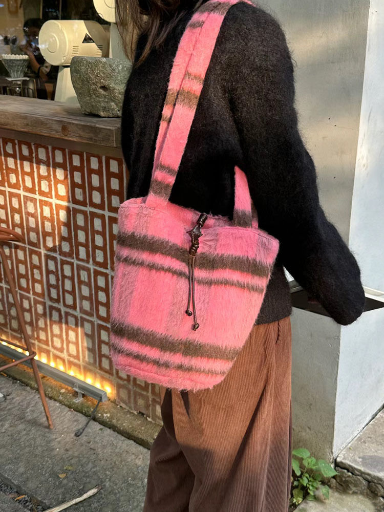Women Y2k Fluffy Shoulder Bags - огляд і ціна Luxury Bags Cute